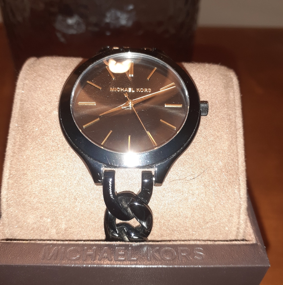 🎄sale🎄Michael kors black link watch